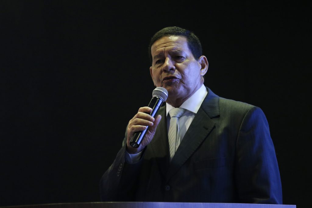The vice-president of the Republic elect, Hamilton Mourão, participates in debate on the new government’s strategies for infrastructure in Brazil, at the National Association of Ground Transport (ANTT).