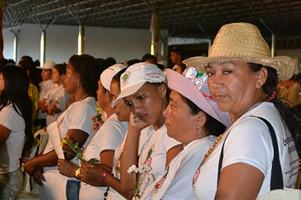 A liderança do MAB Dilma Ferreira, à direita, foi executada no dia 22 de março no Pará. (Foto: MAB/Divulgação)
