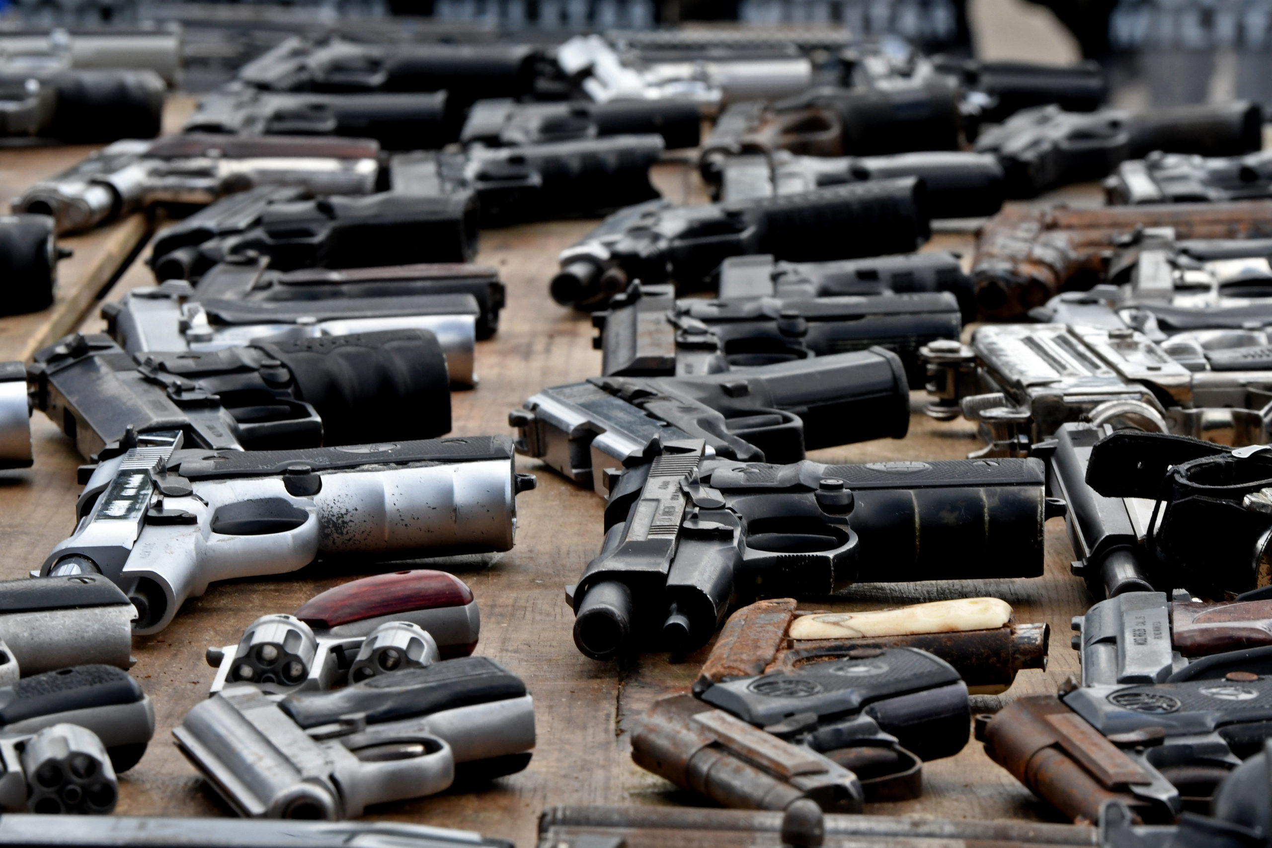 Organizações da sociedade civil celebram decreto que limita armas de foto. Foto: Orlando Sierra/AFP
