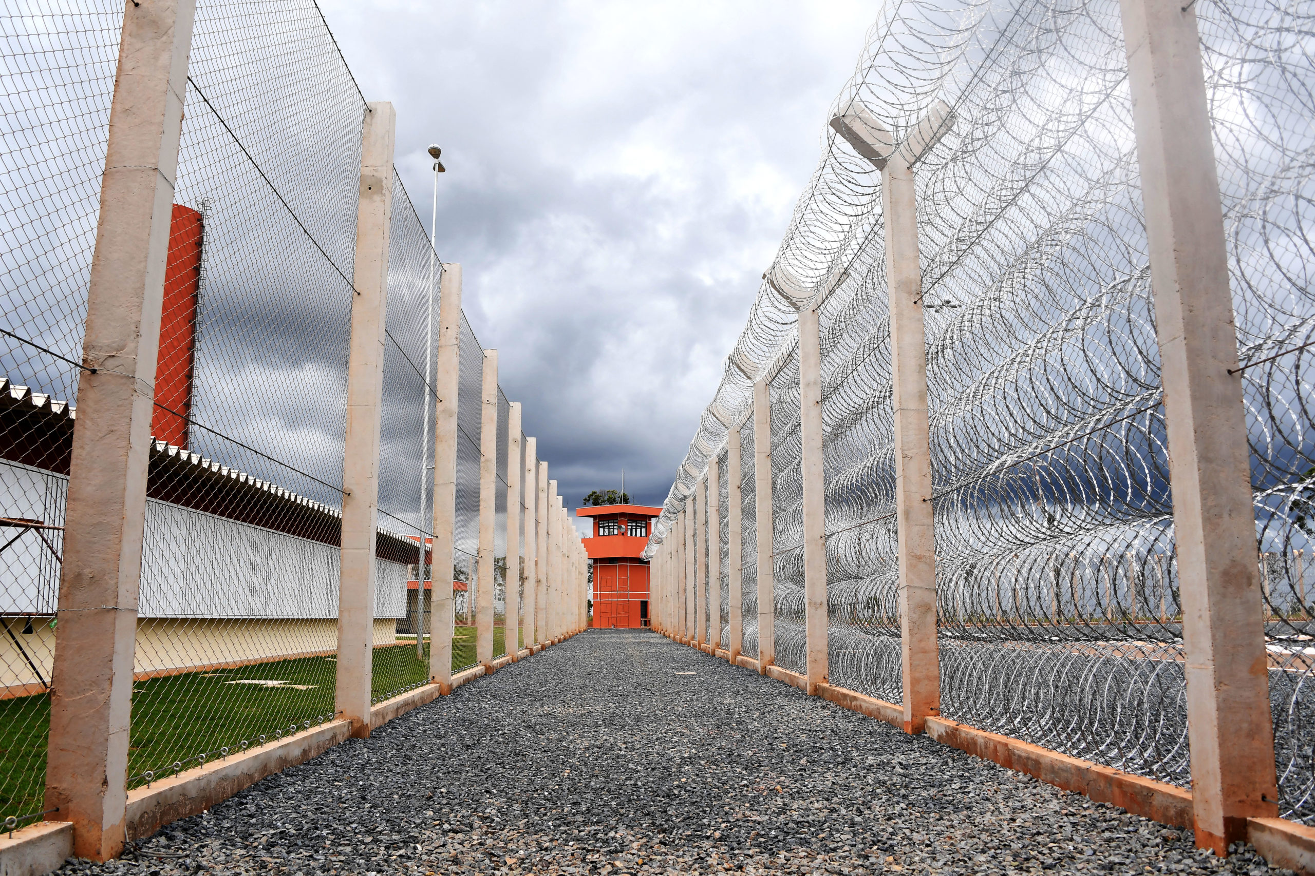 Socialização de pessoas encarceradas é desafio no Brasil (Foto de EVARISTO SA / AFP)